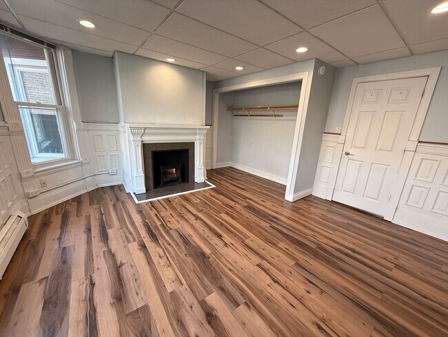 Building Photo - London Flats