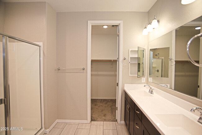 Building Photo - 13335 W Red Range Way