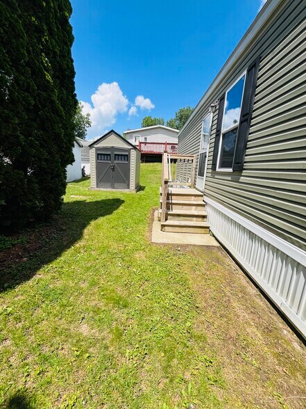 Building Photo - 9358 White Pine Ct
