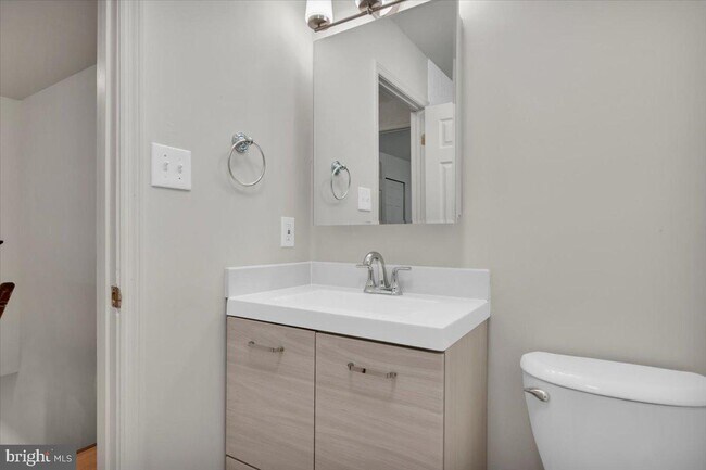 Building Photo - 11 Thistleton Rd