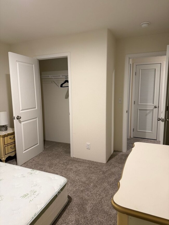 Building Photo - Brand new home, short or mid term rental, furnished or unfurnished!