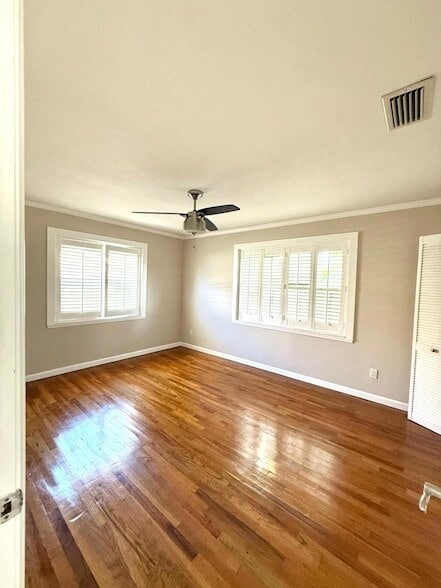 Building Photo - 1527 Mayo St