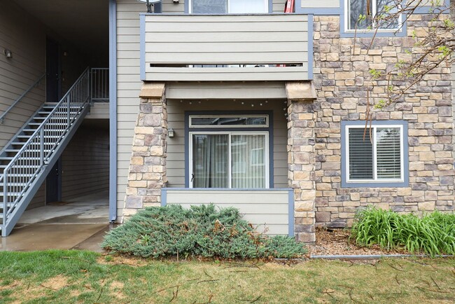 Building Photo - Updated 2 Bedroom Apartment in Windsor