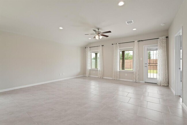 Building Photo - 21047 Warrender Terrace Ln