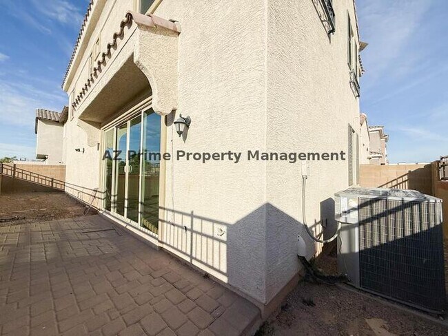 Building Photo - 920 E Anderson Ave