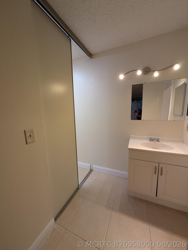 Building Photo - 3830 Coral Tree Cir