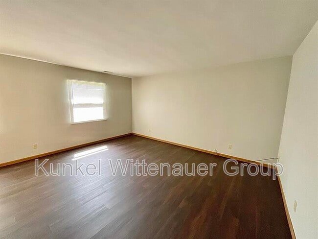 Building Photo - 1811 Jamestown Rd