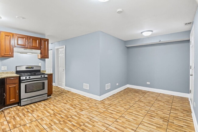 Building Photo - 2632 W 23rd Pl