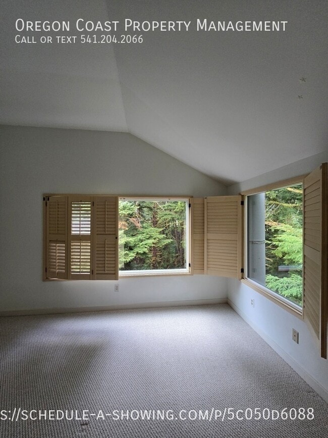 Building Photo - 600 Island Dr