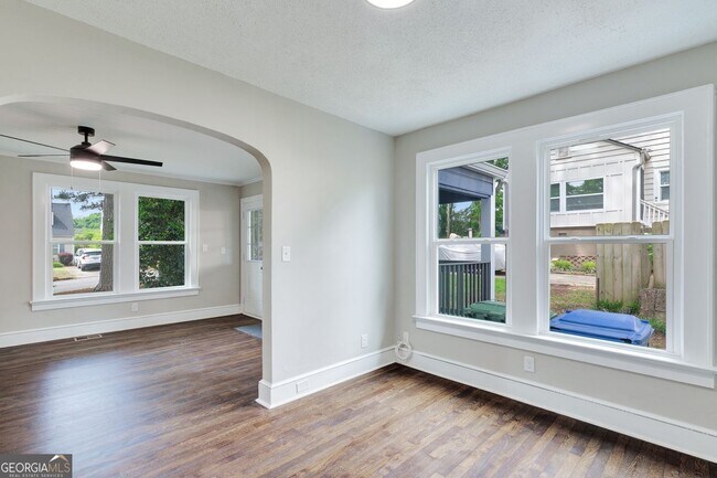 Building Photo - 1238 Trenton St SE