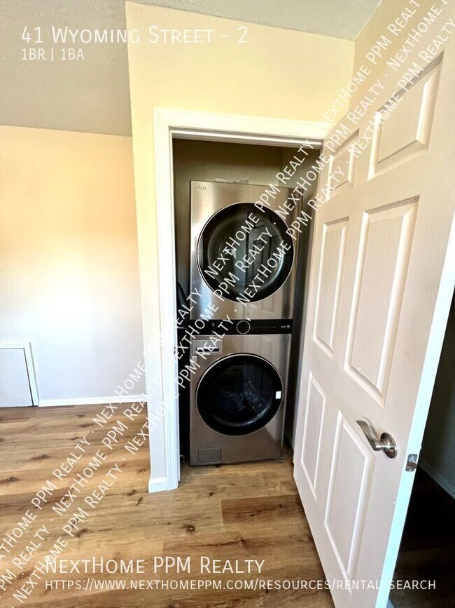 Building Photo - 41 Wyoming St