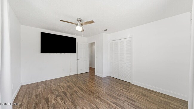 Building Photo - 3926 Sabal St