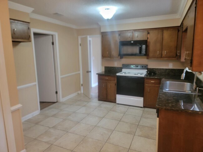 Building Photo - 117 Glenora Ct