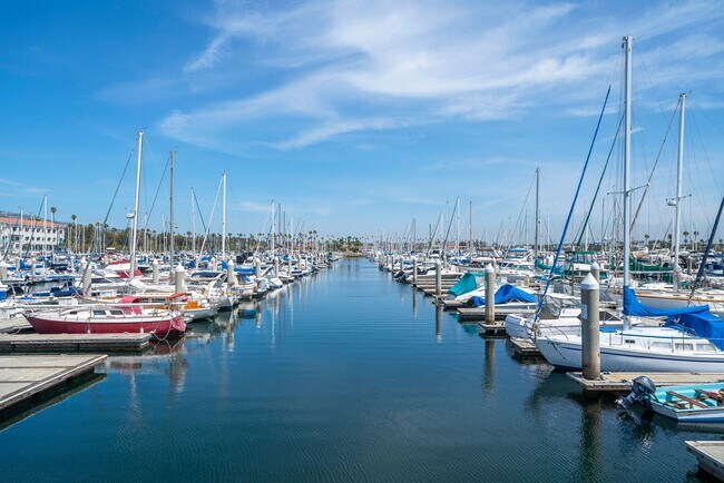 Building Photo - San Pedro Unit with Spectacular Ocean/Mari...