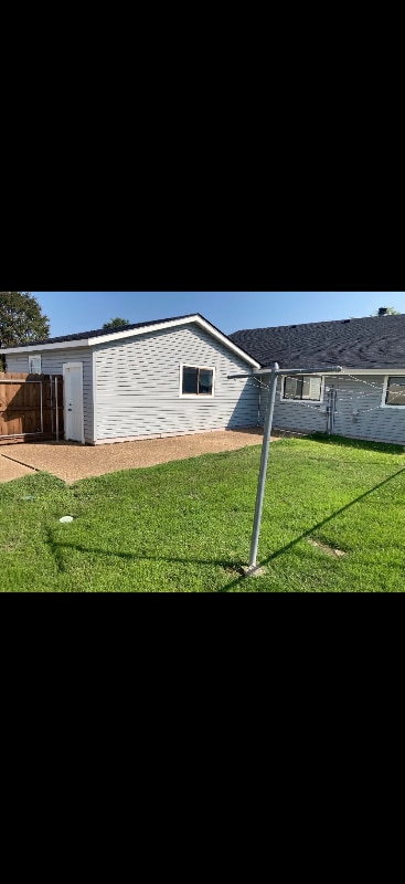 Building Photo - 1506 Oak Hollow Dr