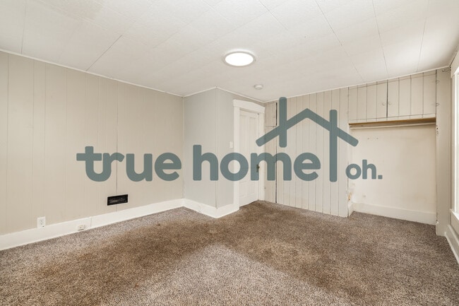 Building Photo - 121 Glencoe Ave