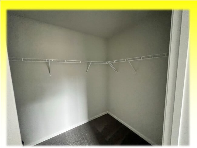 Building Photo - 753 Gimari Dr