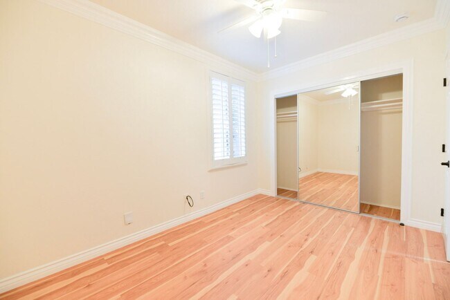 Building Photo - 412 Avenida Santa Barbara