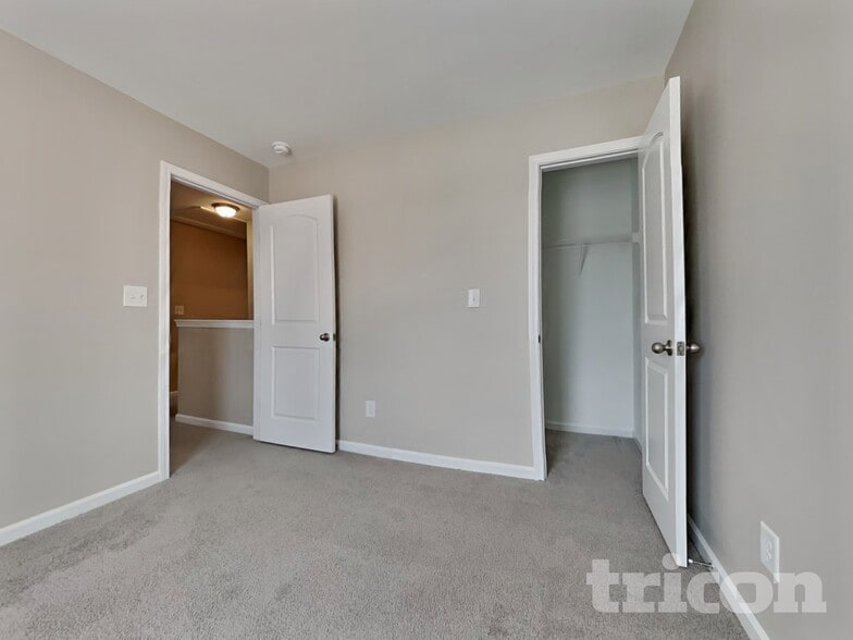 Building Photo - 110 Shore