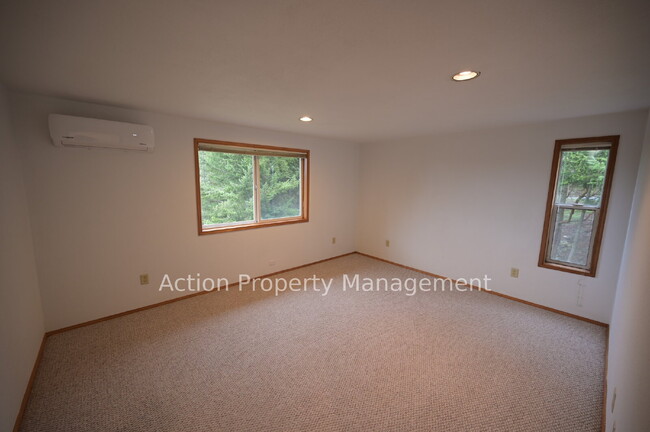 Building Photo - 2+ bed 2 bath home in Dungeness Heights, Sequim