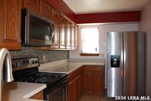 Building Photo - 421 Watts Ln