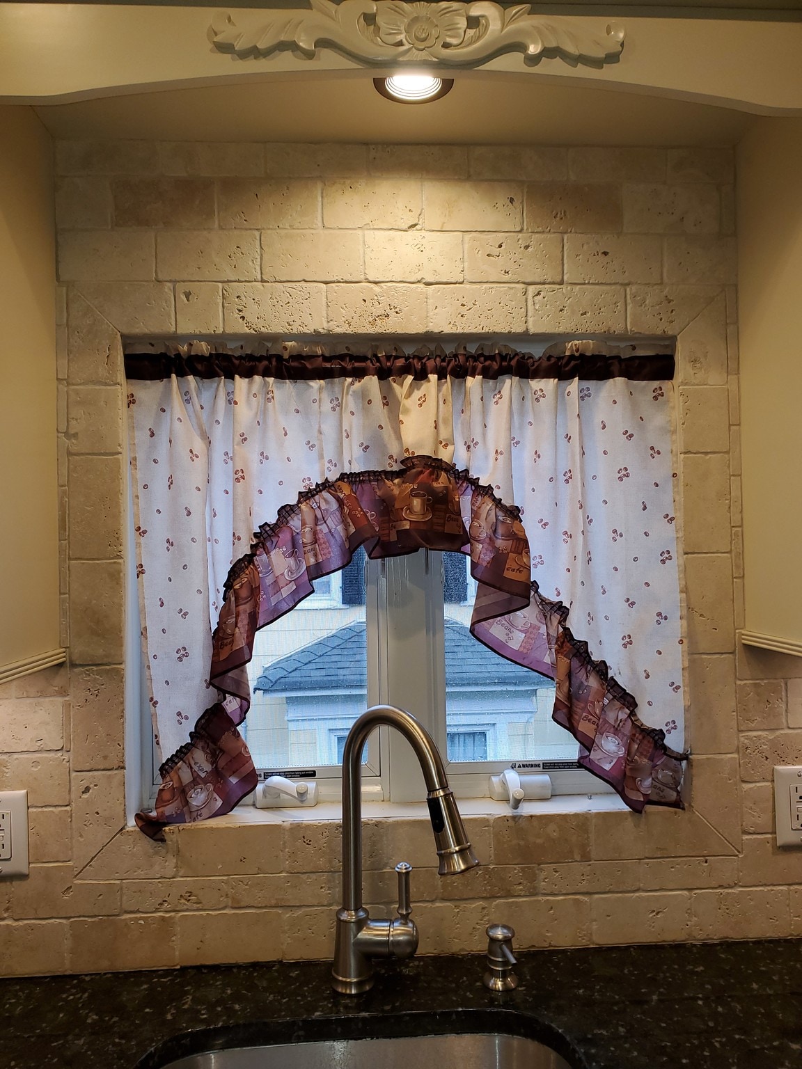 Building Photo - 78 S Carll Ave