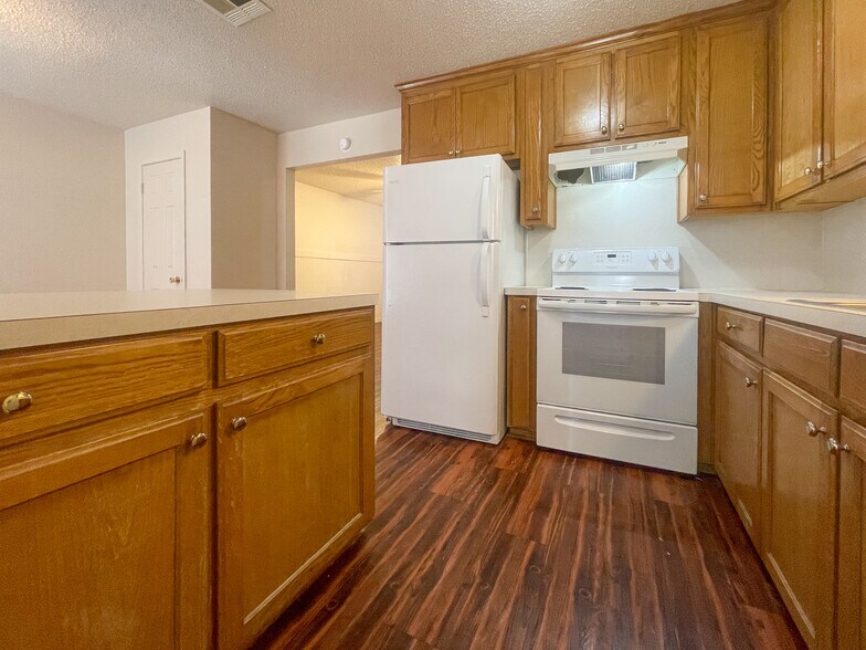 Building Photo - 255 Betty Jane Ln