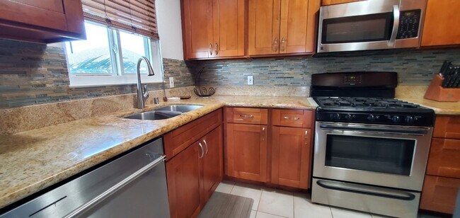 Building Photo - 91-1058 KEKUILANI LOOP, Unit J/908