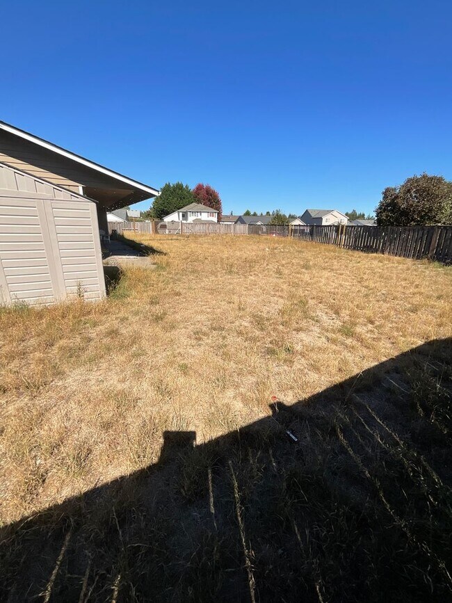 Building Photo - 9018 Andes Ct