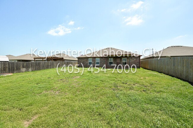 Building Photo - Modern Single Family Home in El Reno, OK!