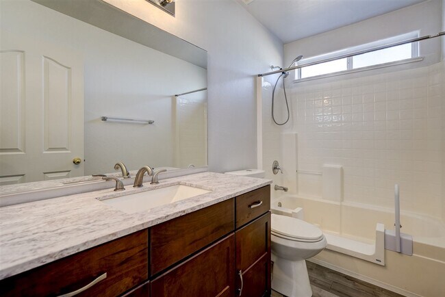 Building Photo - 3 bed, 2 bath home in Prescott Valley