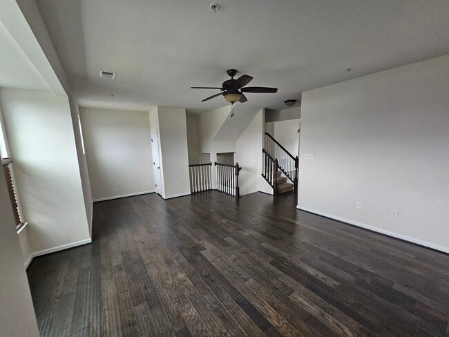 Building Photo - 109 Wheatfield Dr