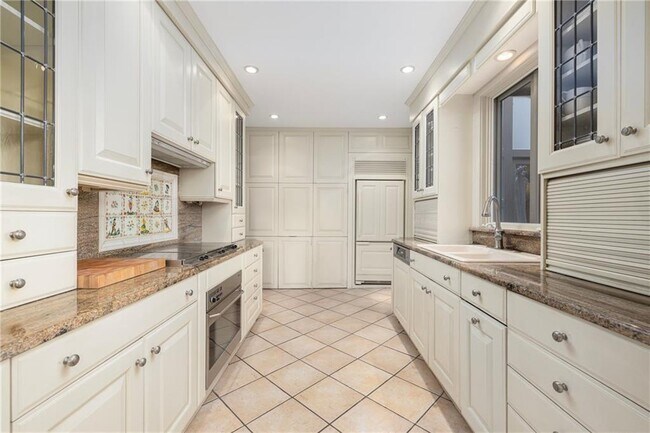 Building Photo - 4 Hunter Ave