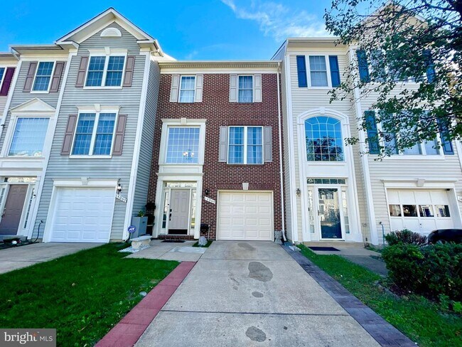 Building Photo - 14069 Madrigal Dr