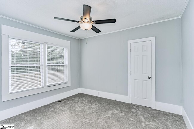 Building Photo - 208 Brookdale Ave