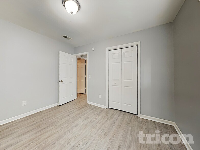 Building Photo - 202 River Song Rd