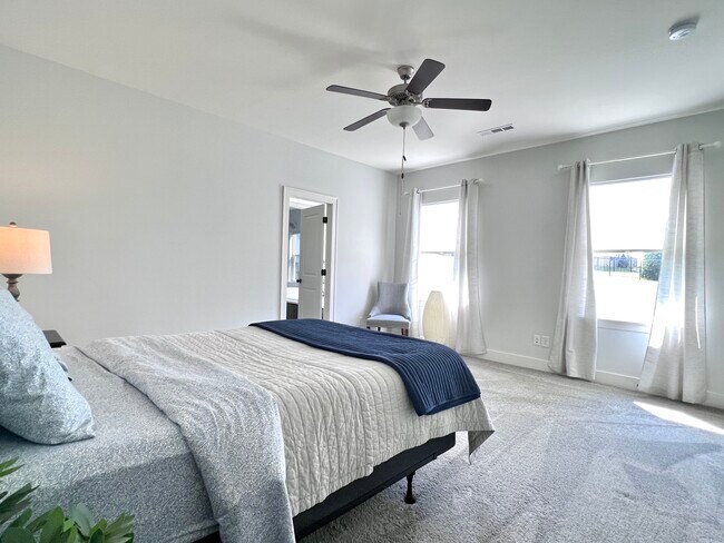 Primary bedroom. - 47 Bowman Ct