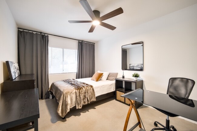 Building Photo - Wilson Place 102