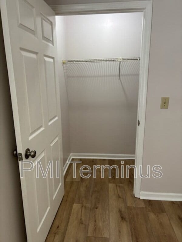 Building Photo - 5227 Ridge Forest Dr