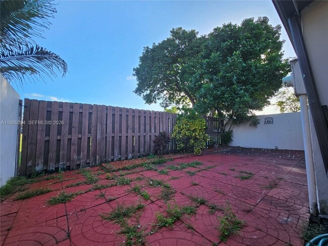 Building Photo - 5317 SW 140th Pl