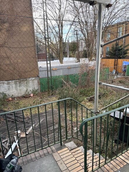 Building Photo - 686 Woodward Ave