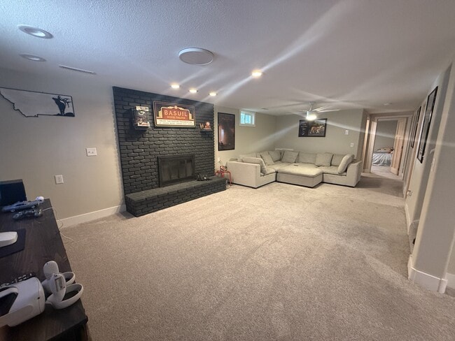 Building Photo - 3418 Flagstone Dr