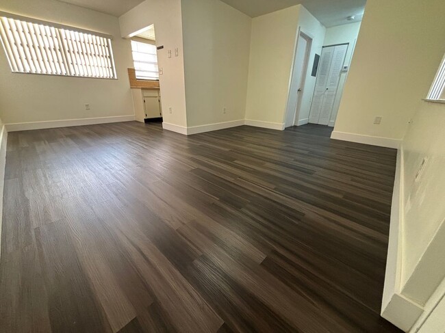 Building Photo - 5733 W 26th Ave