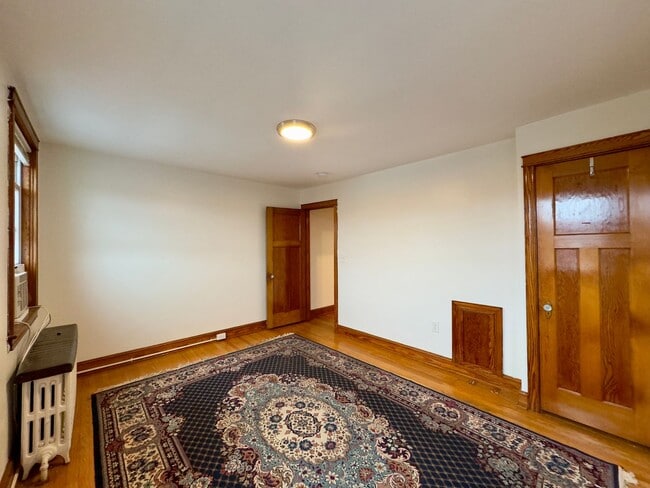Building Photo - 402 Folcroft St