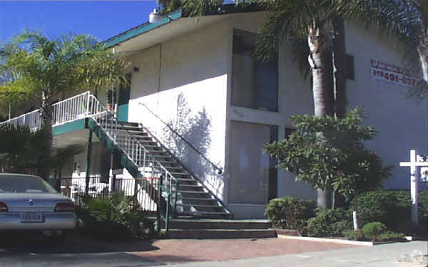 Building Photo - Florida Street Apartments