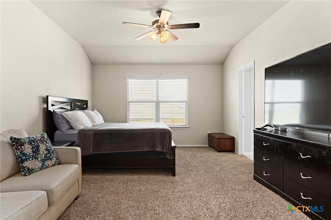 Building Photo - 2416 Elba Dr