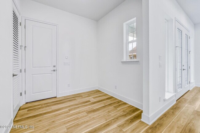 Building Photo - 12113 Bull Pne Blvd