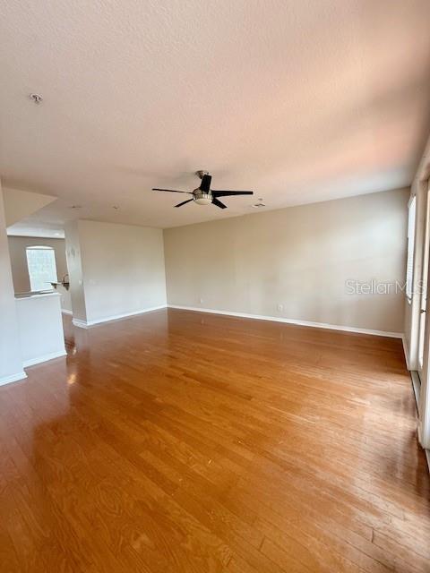 Building Photo - 2947 Pointeview Dr