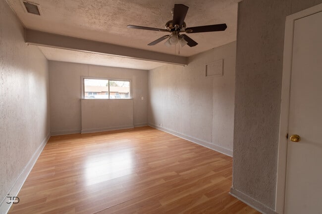 Building Photo - 1808 Las Cruces Ln