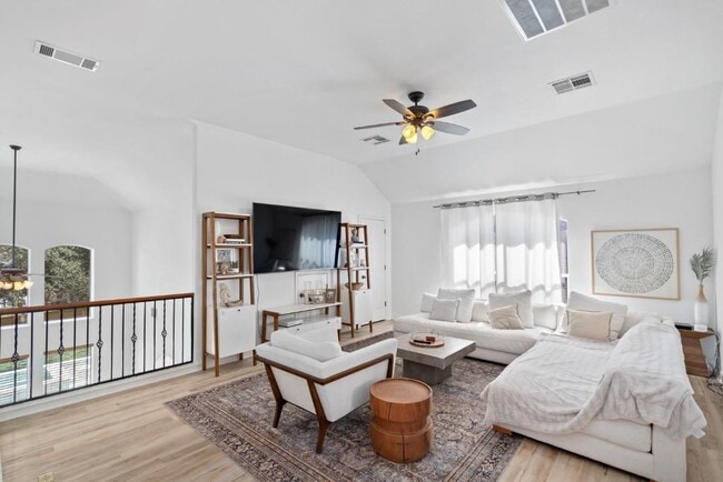 Building Photo - 10313 Big Thicket Dr